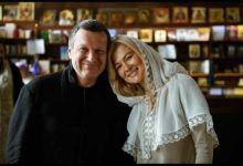 Минута отдыха Старшая дочь Владимира Соловьева - телеведущая канала "Москва 24" Полина Соловьева (16 фото) Знаменитости 