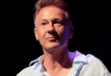 Минута отдыха «Платить самому себе»: уволенные Меньшиковым артисты написали письмо Путину Знаменитости 