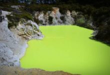 Минута отдыха "Ванна дьявола": неоново-зелёный серный бассейн в Новой Зеландии (3 фото + видео) Интересное 