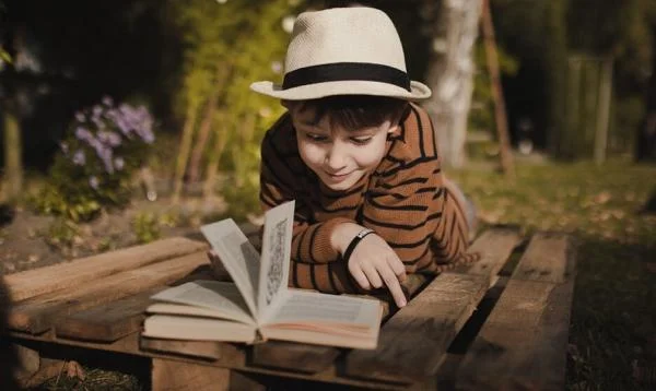 Минута отдыха «Ненавижу читать!» Как помочь ребенку справиться с книгами на лето Дети 
