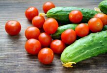 Минута отдыха Почему не стоит есть помидоры вместе с огурцами: возможные последствия Интересное 