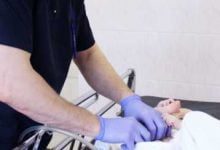 Минута отдыха Хирурги московской больницы имени Сперанского спасли ребенка с шайбой для гайки в пищеводе (2 фото) Дети 