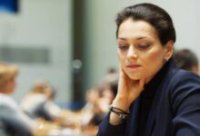 Минута отдыха Российские шахматистки обыграли Испанию и Францию на старте командного ЧМ Спорт 