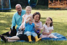 Минута отдыха «В сельской школе ЕГЭ сдать легче». Валерий Панюшкин и Ольга Павлова — почему их дети учатся не в городе Дети 