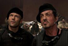 Минута отдыха Стетхэм и Сталлоне облачились в военную форму на совместном фото Знаменитости 