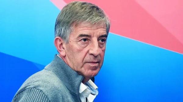 Минута отдыха Сборная Нидерландов с мировым рекордом выиграла смешанную эстафету на ЧЕ по плаванию, Россия завоевала бронзу Спорт 
