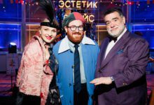 Минута отдыха Dress Code. В Москве прошла вечеринка "ВЭУ". Среди гостей — Монеточка, Иван Дорн, Михаил Зыгарь Знаменитости 