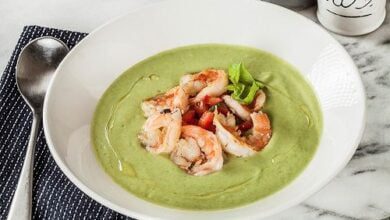 Минута отдыха Холодные супы лета 2018. Суп гуакамоле из авокадо с креветками Интересное 