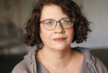 Минута отдыха «Плохая мать» падает от усталости — это выгорание. Рассказывает Людмила Петрановская Дети 