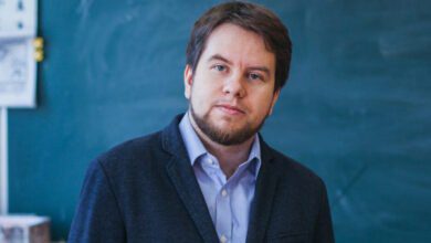 Минута отдыха «Я прочитаю “Муму”, но для чего?» Учитель Антон Скулачев — о проекте новой программы по литературе Дети  Минута отдыха «Я прочитаю “Муму”, но для чего?» Учитель Антон Скулачев — о проекте новой программы по литературе Дети