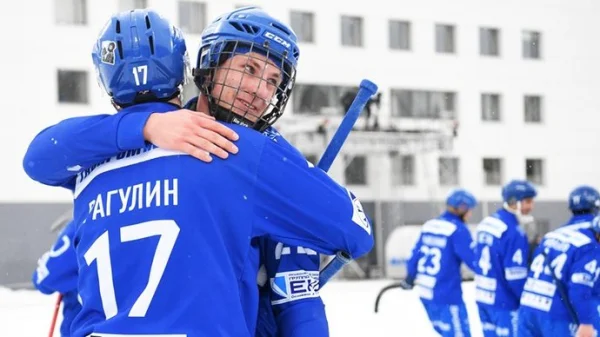 Минута отдыха Московское «Динамо» стало девятикратным чемпионом России по бенди Спорт Минута отдыха Московское «Динамо» стало девятикратным чемпионом России по бенди Спорт