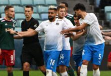 Минута отдыха Врач «Сочи» считает, что нападающий «Локомотива» Кухта сознательно надавил коленом на грудь Родриго Спорт 