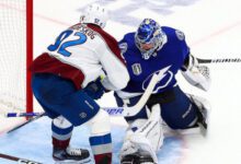 Минута отдыха Василевский безупречно отыграл в финале НХЛ. Но скандальный гол в овертайме перечеркнул всё Спорт 