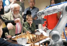 Минута отдыха Робот покалечил ребёнка во время турнира по шахматам. Зрители замерли в ужасе Спорт 