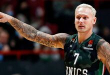 Минута отдыха Баскетболист Янис Тимма страстно помял попу Анне Седоковой в стрингах на пляже Спорт 