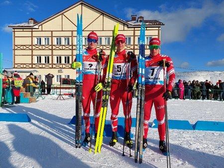 Неожиданная драма Большунова. Проиграл полминуты 18-летнему юниору и финишировал последним