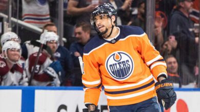 Минута отдыха Жуткая травма скандального хоккеиста в НХЛ. На лёд брызнул фонтан крови Спорт 