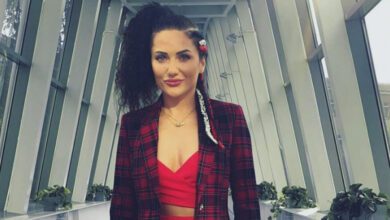 Минута отдыха Боксёрша ударила соперницу по лицу ещё до боя. А не надо было целоваться! Спорт  Минута отдыха Боксёрша ударила соперницу по лицу ещё до боя. А не надо было целоваться! Спорт