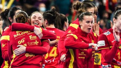 Минута отдыха Испания праздновала гол в свои ворота. Странный скандал на чемпионате Европы Спорт  Минута отдыха Испания праздновала гол в свои ворота. Странный скандал на чемпионате Европы Спорт