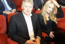 Минута отдыха Кадры недели: дочь Пескова показала обручальное кольцо, а Собчак изменила внешность Знаменитости 