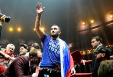 Минута отдыха Российский боксер сменил гражданство прямо перед боем с американцем. Что случилось? Спорт 