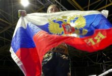 Минута отдыха Спортсменка из Европы вышла на ринг с символикой России. И привела трибуны в восторг! Спорт 