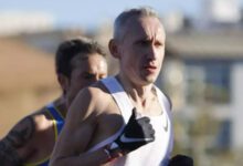 Минута отдыха Фантастический рекорд бегуна из России. У Александра не посмели отобрать флаг Спорт 