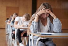 Минута отдыха «С экзаменов я ушла в слезах». Выпускники, которые плохо сдали ЕГЭ–2023 Дети 