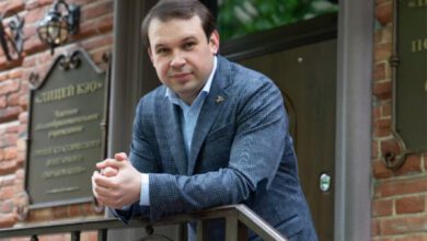 Минута отдыха «Успех на ЕГЭ — заслуга не учителя и школы, а ребенка». Учитель математики Михаил Гуров Дети  Минута отдыха «Успех на ЕГЭ — заслуга не учителя и школы, а ребенка». Учитель математики Михаил Гуров Дети
