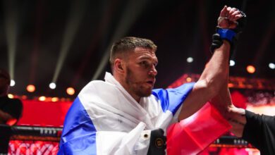 Минута отдыха Задушил соперника до потери сознания. Ученик Емельяненко победил под флагом России Спорт  Минута отдыха Задушил соперника до потери сознания. Ученик Емельяненко победил под флагом России Спорт