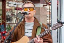 Минута отдыха Музыкант Миша Ретро пострадал в теракте Знаменитости 