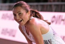 Минута отдыха Суперсенсация от россиянки! Дина деклассировала всех под своим флагом! Спорт 