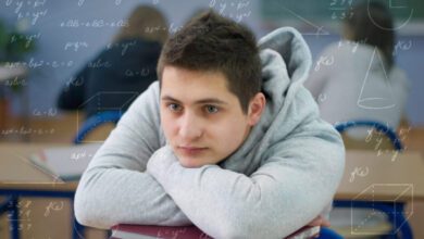 Минута отдыха «Одноклассники пошли на пары, а я — разносить салаты». Как я провалил ЕГЭ и пересдал через год Дети 