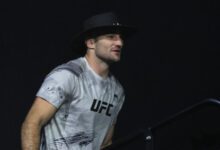 Минута отдыха Пранкеры позвонили в дверь бойцу UFC. Он вышел из дома с пистолетом в руках Спорт 