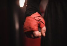 Минута отдыха Боец муай‑тай Дмитрий Меньшиков нокаутировал Синсамута в Бангкоке Спорт 