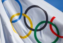 Минута отдыха Русский чемпион наотрез отказался опустить флаг. Великий поступок на глазах всего мира Спорт 