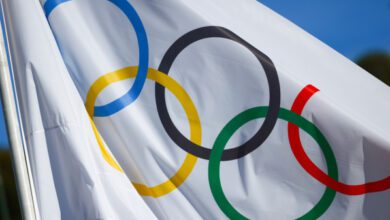 Минута отдыха Русский чемпион наотрез отказался опустить флаг. Великий поступок на глазах всего мира Спорт 