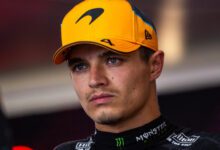 Минута отдыха Норрис показал лучшее время во второй тренировке домашнего Гран‑при «Формулы‑1», Ферстаппен — 7‑й Спорт 