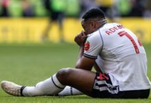 Минута отдыха Футболист «Болтона» получил травму, неудачно чихнув Спорт 