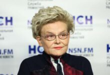 Минута отдыха «Родилась девочка»: Елена Малышева снова стала бабушкой Знаменитости 