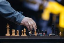 Минута отдыха FIDE отменила решение о лишении членства Федерации шахмат России Спорт 