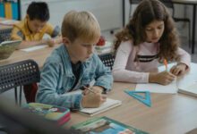 Минута отдыха Забытая сменка, тройки в дневнике и усталость. 5 главных проблем пятиклассника Дети 