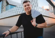 Минута отдыха «Почему на физкультуре не был?» — «А я форму стирал». Учитель Александр Петухов Дети 