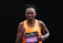 Минута отдыха Кенийка Чепнгетич установила мировой рекорд в марафоне Спорт 