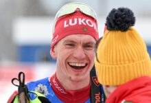 Минута отдыха Большунов спас команду от провала. Уничтожил главного соперника на финише. Видео Спорт 