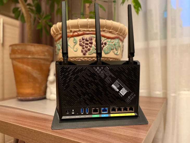 Wi-Fi роутер ASUS RT-AX86U