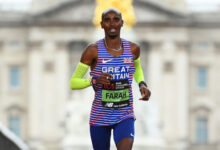 Минута отдыха Олимпийский чемпион в беге Фара погнался за машиной и вернул украденный телефон Спорт 