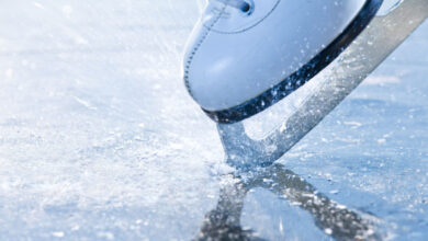 Минута отдыха Тренер укусил 12-летнюю российскую фигуристку за грудь и шантажировал. Заявление уже в полиции Спорт  Минута отдыха Тренер укусил 12-летнюю российскую фигуристку за грудь и шантажировал. Заявление уже в полиции Спорт