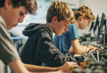 Минута отдыха Что нужно, чтобы профобразование перестало быть «средним». Директора колледжей — о его плюсах и минусах Дети 