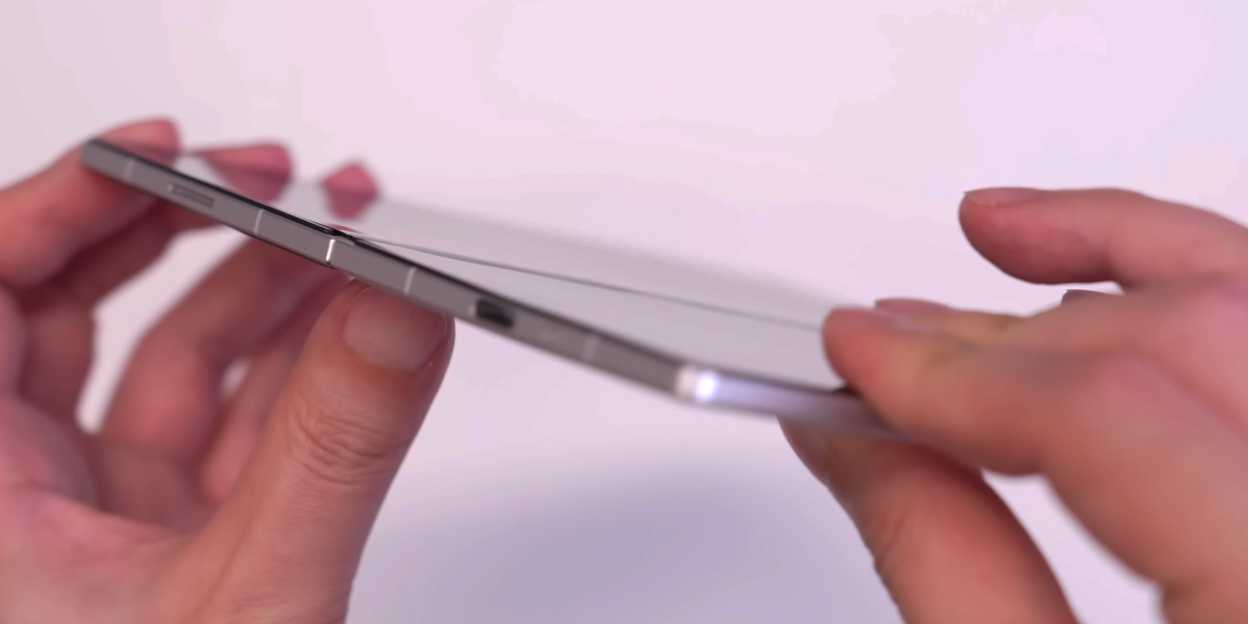 Раскладушку Samsung Galaxy Z Fold 7 показали на видео — её толщина всего 4,5 мм